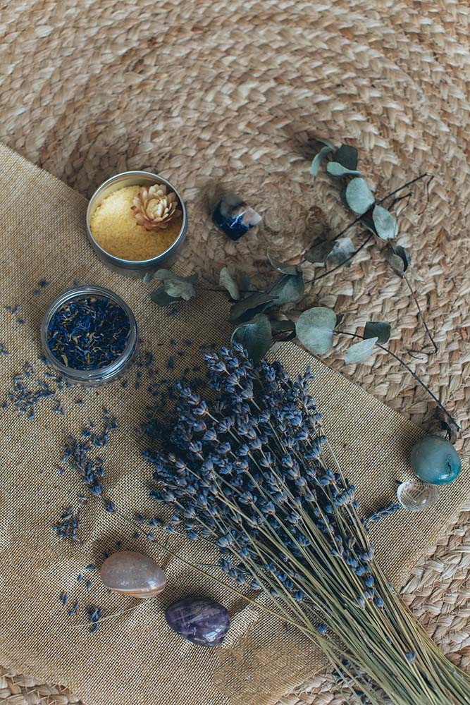 lavander and eucalyptus essential oils for relaxation